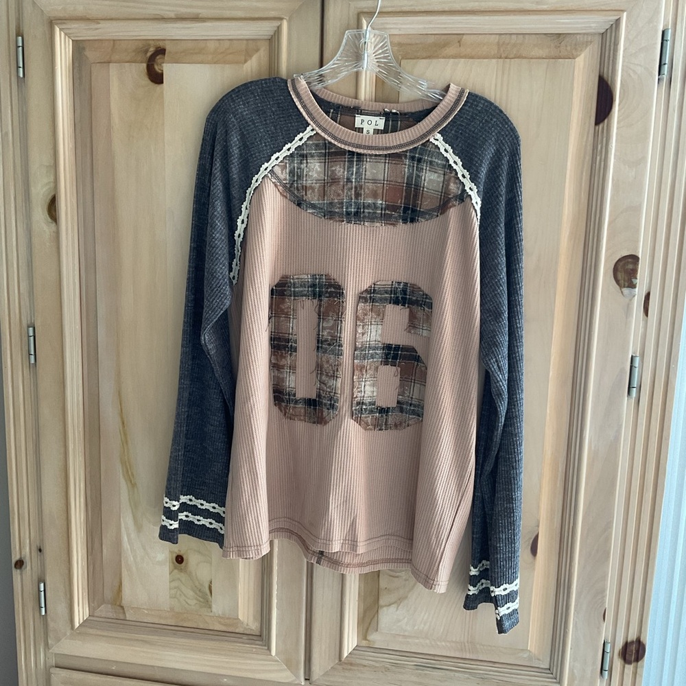 Pol Patchwork '06’ Raglan Pullover - Tan/Blush & … - image 1